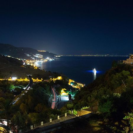 Medea Residence Appartamenti Vacanze Taormina Room photo