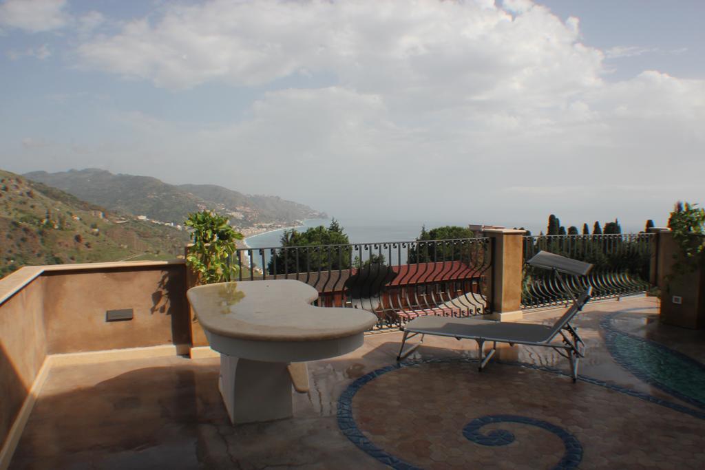 Medea Residence Appartamenti Vacanze Taormina Room photo